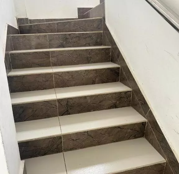 ベッドアンドブレックファースト Mercuryfm 101 Yarl Mercury Inn   Jaffna