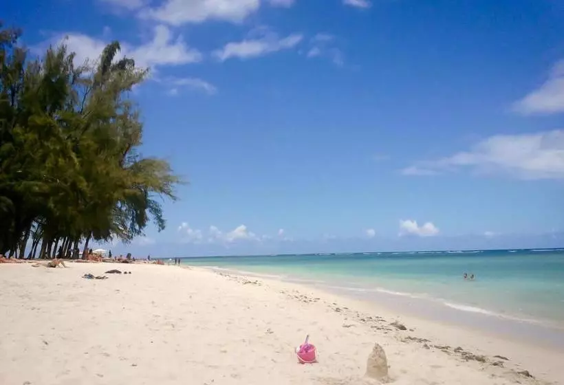 Easy World Beach Apartments