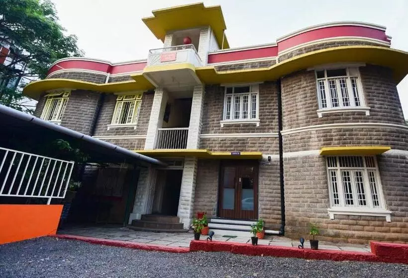 Hotelli Oyo 67875 Heritage Lodging And Boarding