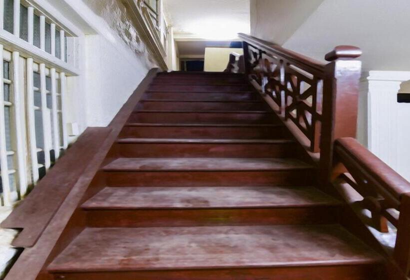 Hotell Oyo 67875 Heritage Lodging And Boarding