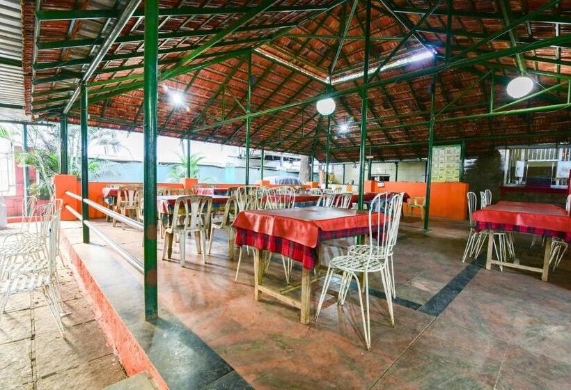 Hotell Oyo 67875 Heritage Lodging And Boarding