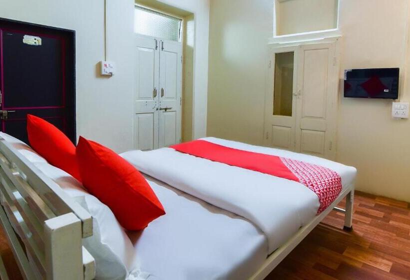 Hotell Oyo 67875 Heritage Lodging And Boarding