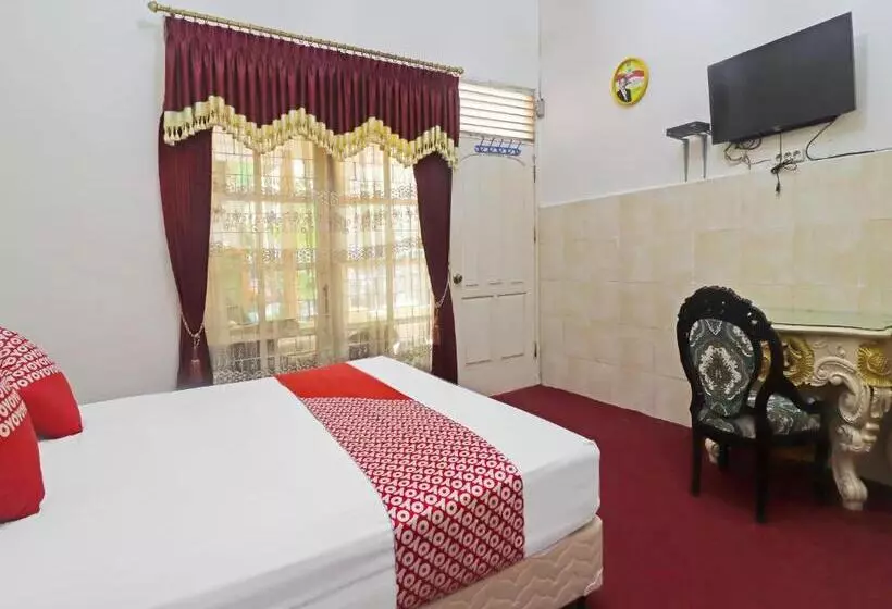 هتل Oyo Life 2899 Ardilia Kost