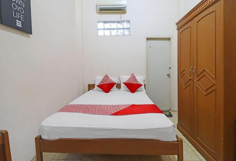 호텔 Oyo Life 2899 Ardilia Kost