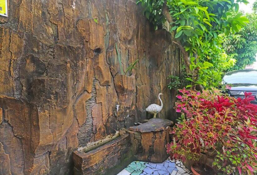 호텔 Oyo Life 2899 Ardilia Kost