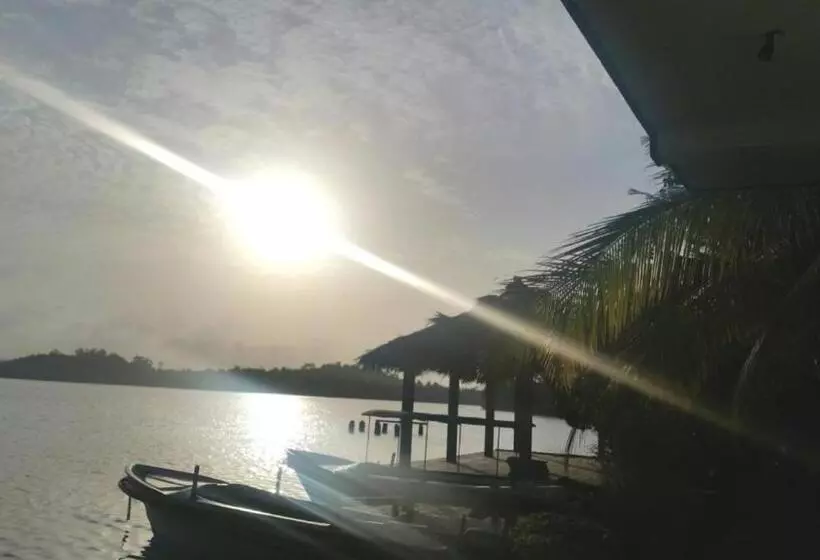 Majatalo Lake Lane Guest Rest