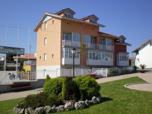 Apartamentos Bañugues