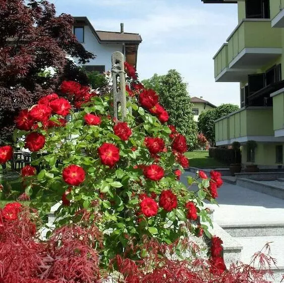 Отель Albergo Residence Isotta