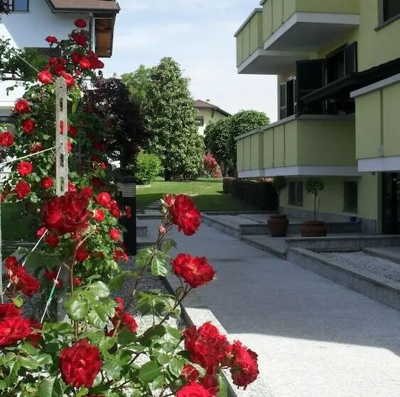 Отель Albergo Residence Isotta