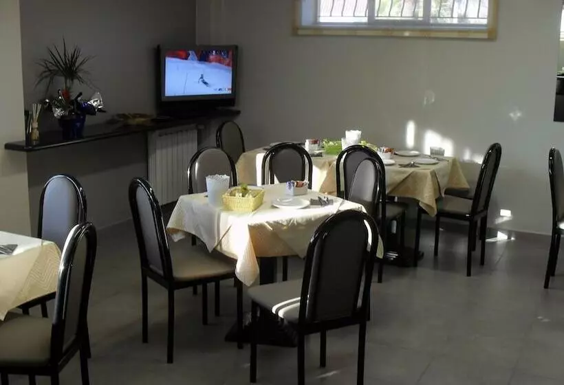 Отель Albergo Residence Isotta