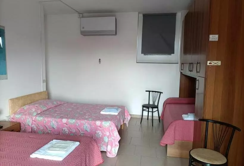 Отель Albergo Roma