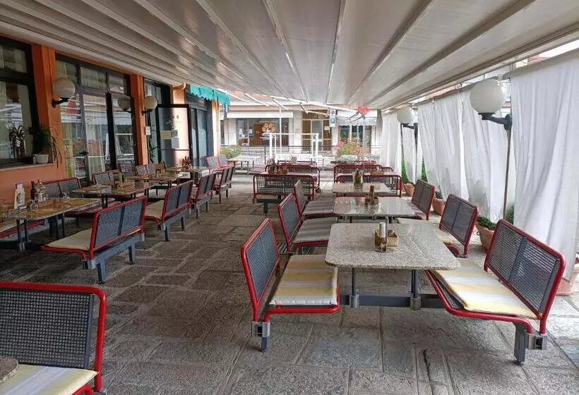 Отель Albergo Roma