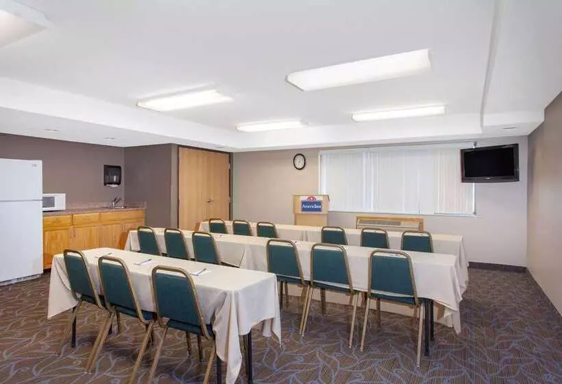 ホテル Americinn By Wyndham North Branch