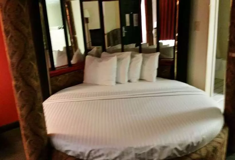 Отель Country Hearth Inn & Suites Augusta