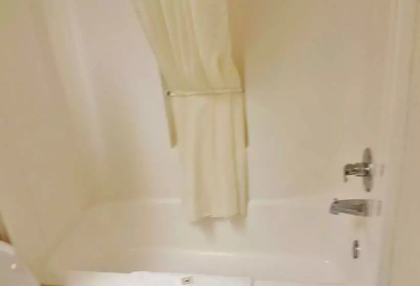 Отель Country Hearth Inn & Suites Augusta