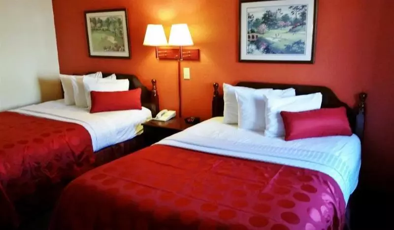 Отель Country Hearth Inn & Suites Augusta
