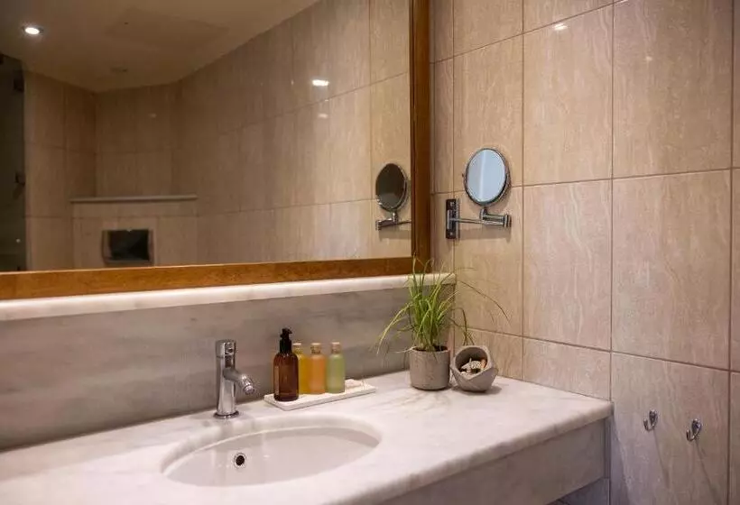 Отель Giannoulis Santa Marina Plaza