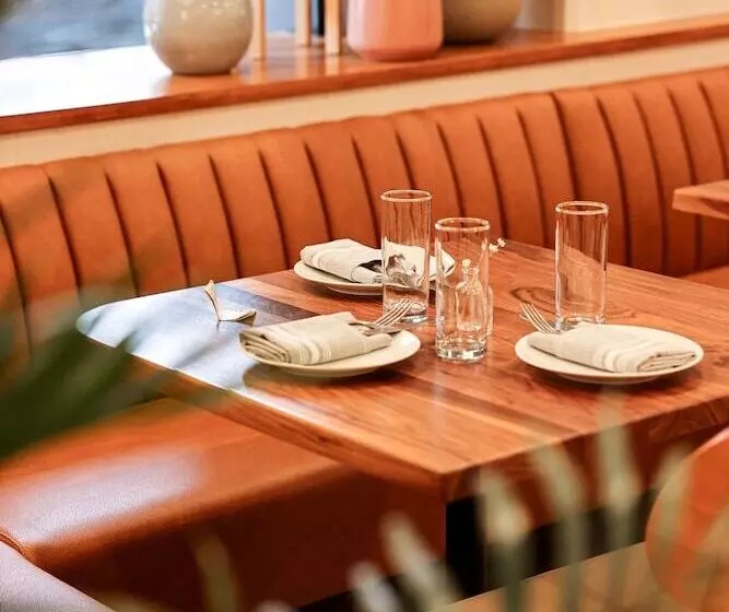 هتل The Shelburne Sonesta New York