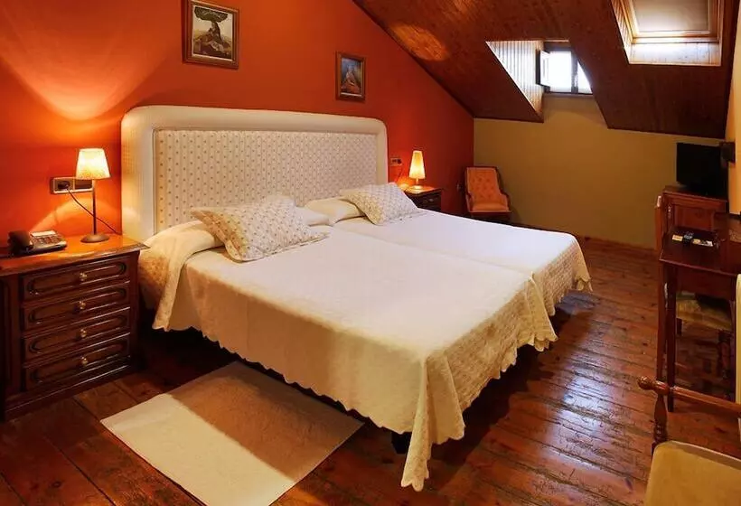 호텔 Villa De Luarca