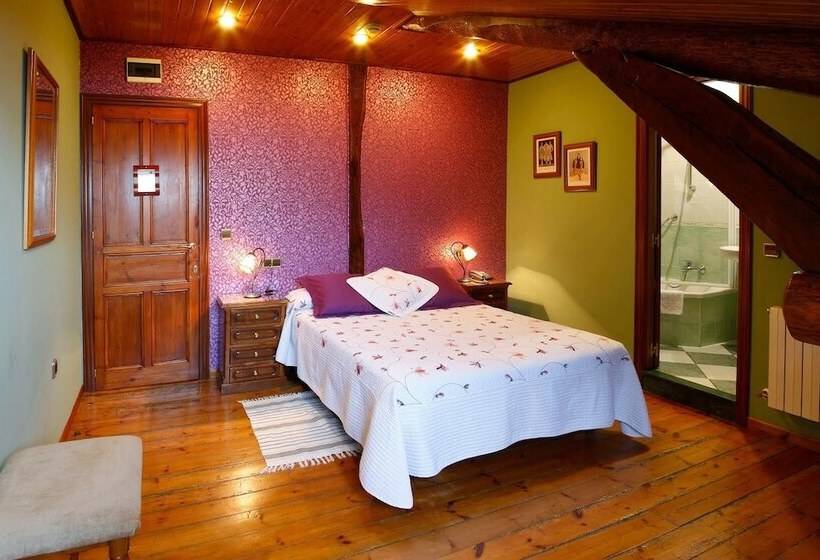 فندق Villa De Luarca