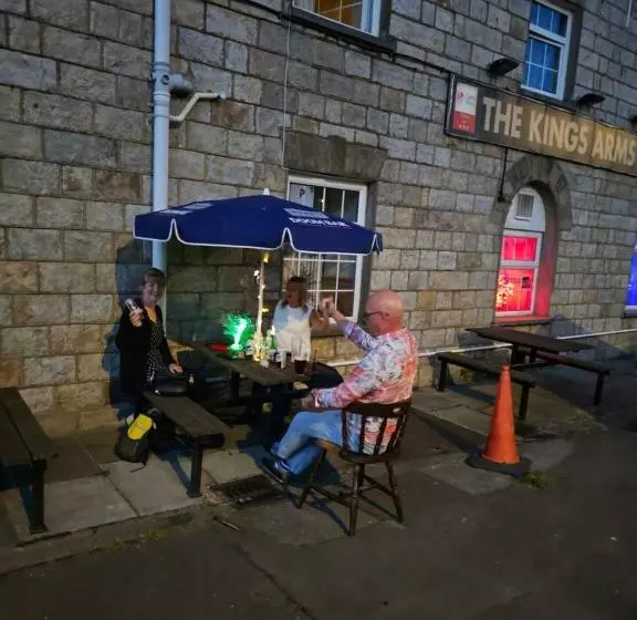 ユースホステル Kings Arms Guest House Ebbw Vale