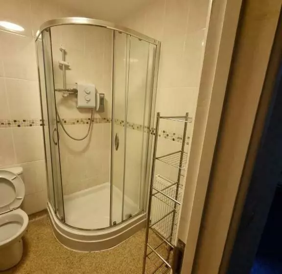 ユースホステル Kings Arms Guest House Ebbw Vale