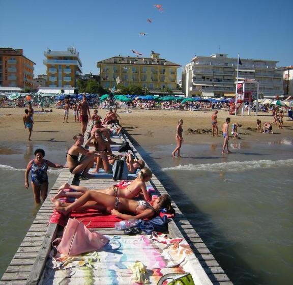 בית מלון כפרי Continental