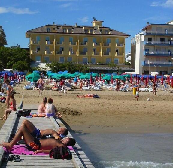 בית מלון כפרי Continental