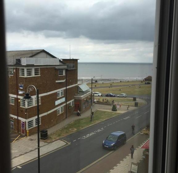 פנסיון Marine Bar Pub With Rooms