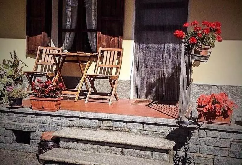 هتل Agriturismo La Grange