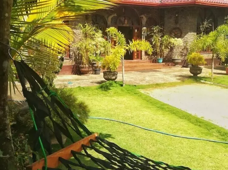 Hotelli Mf Estate Holiday Bungalow