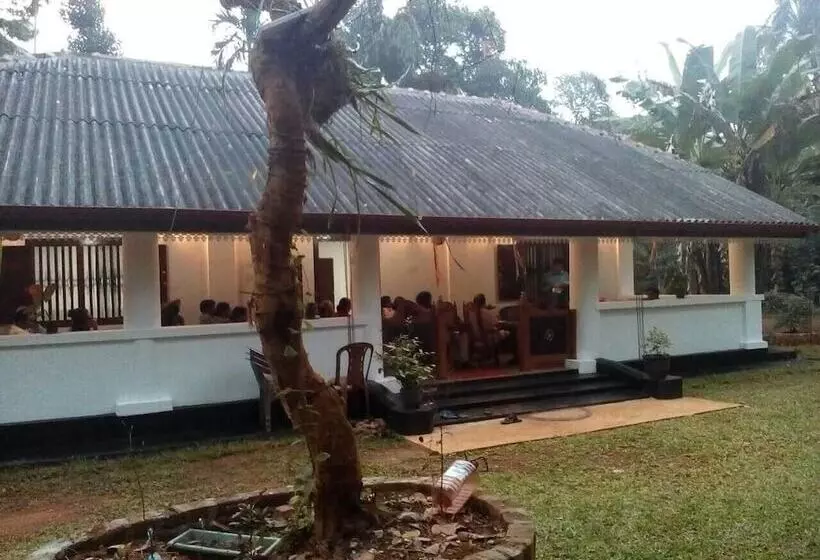 ホテル Walawwa Guest House