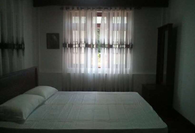 Hotel Walawwa Guest House