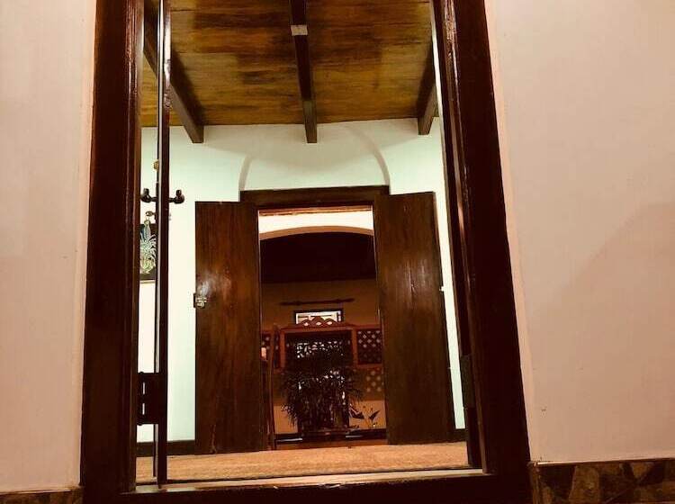 Hotel Walawwa Guest House