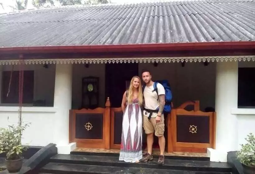 ホテル Walawwa Guest House