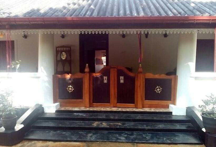 Hotel Walawwa Guest House