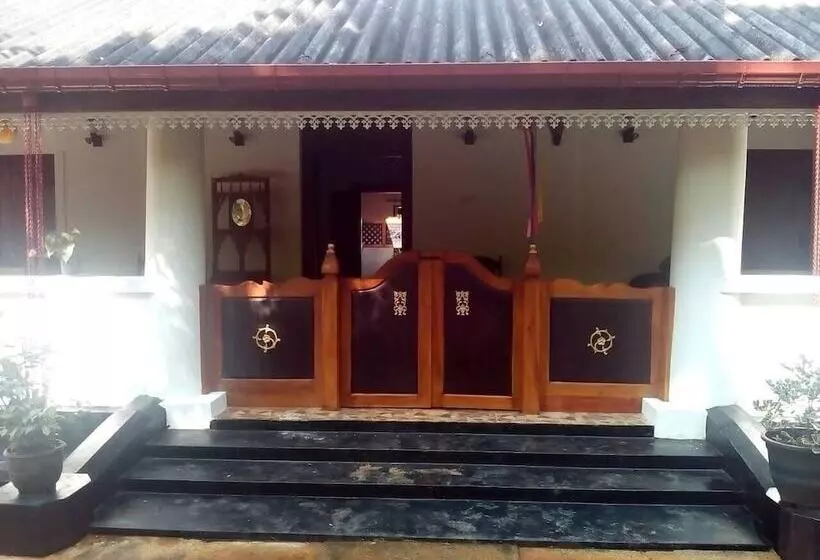 ホテル Walawwa Guest House