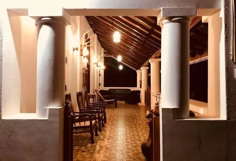 ホテル Walawwa Guest House