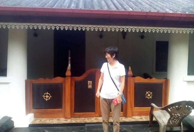 Hotel Walawwa Guest House