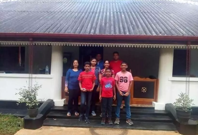 ホテル Walawwa Guest House