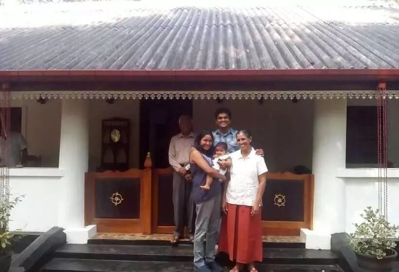 ホテル Walawwa Guest House