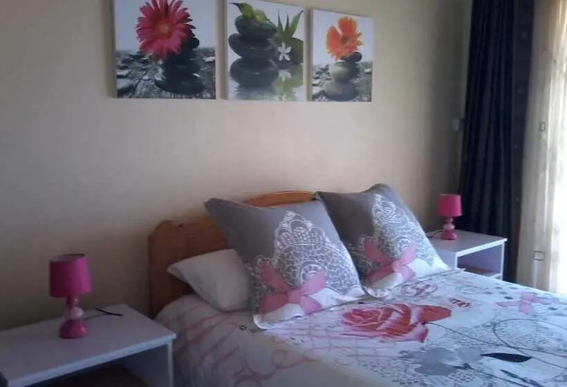 هتل Chez Cozy's