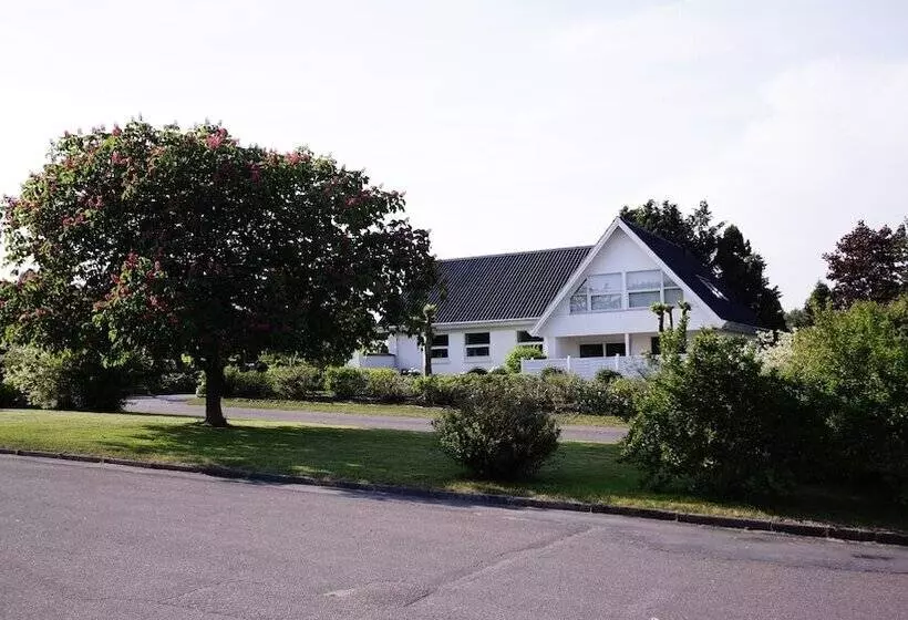 ホテル Guesthouse Fensmark V/helge Sahl