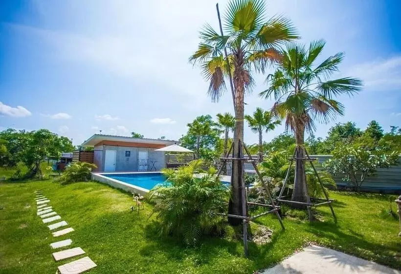 هتل Me And Tree Villa