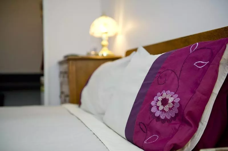 Hotelli On The Beach Bed & Breakfast