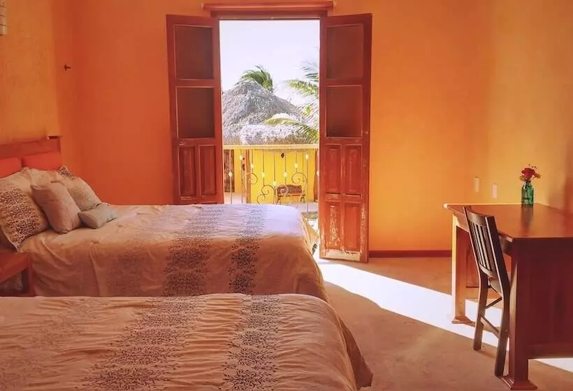 Hotelli Perla Del Mar