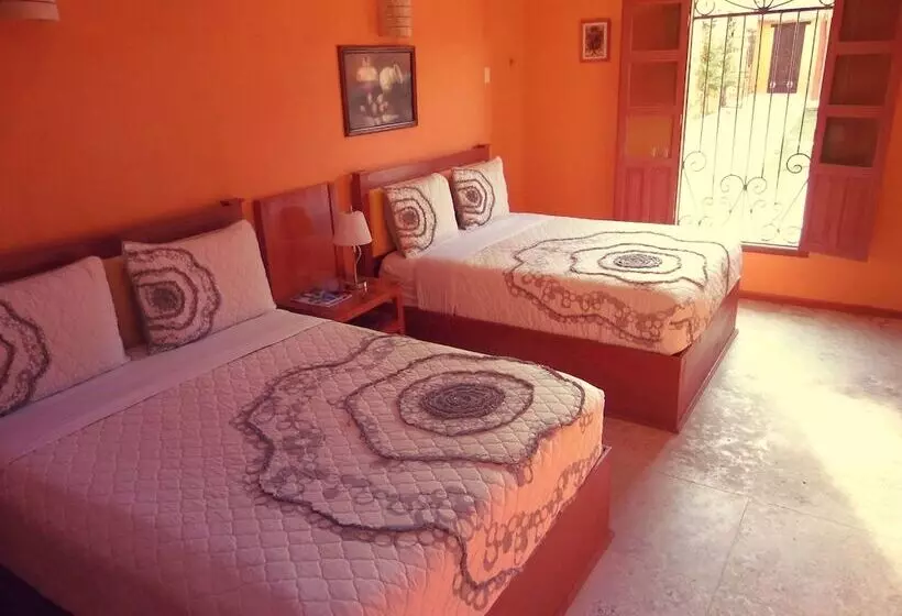 Hotelli Perla Del Mar