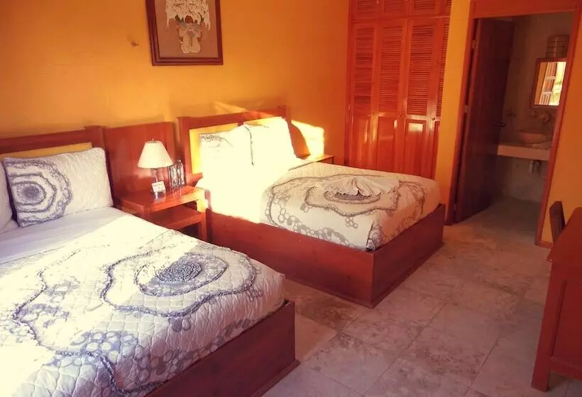 Hotelli Perla Del Mar