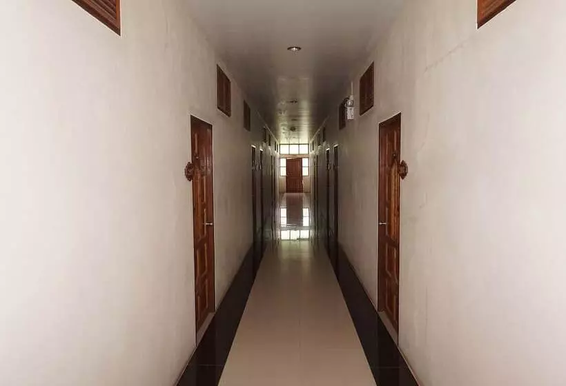 ホテル Pornnarumirt