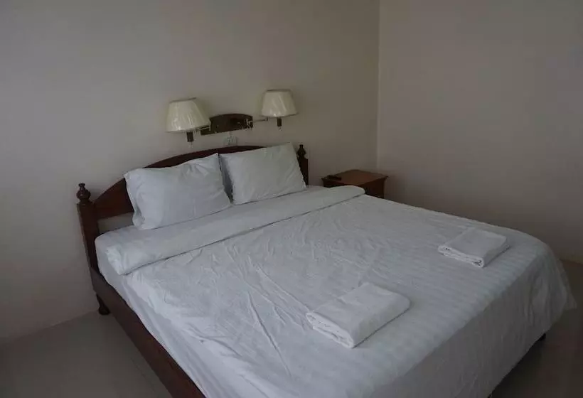 ホテル Pornnarumirt